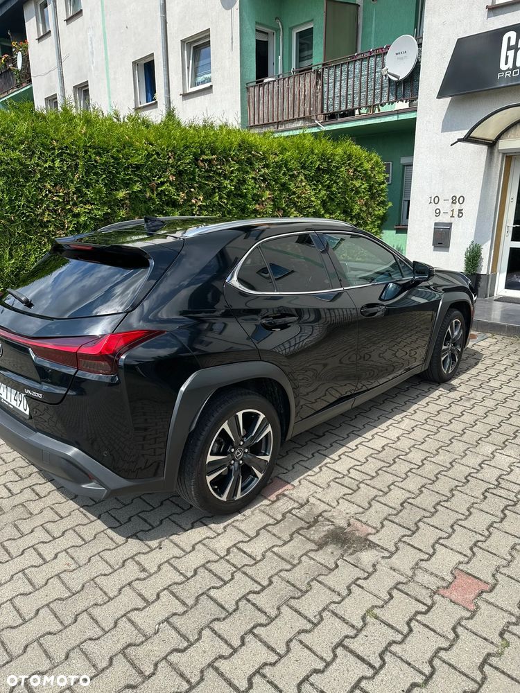 Lexus UX - 2
