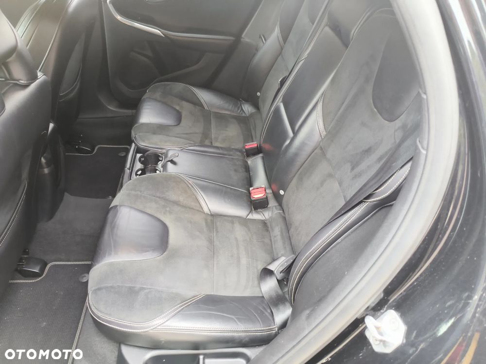 Volvo V40 D4 Drive-E R-Design Summum - 18
