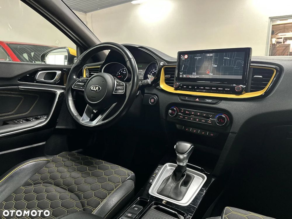 Kia XCeed 1.6 T-GDI L Business Line DCT - 17