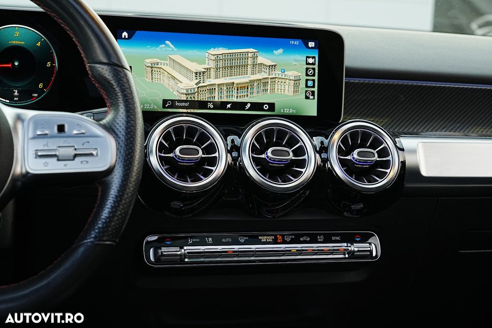 Mercedes-Benz GLB 220 d 4Matic 8G-DCT AMG Line - 28