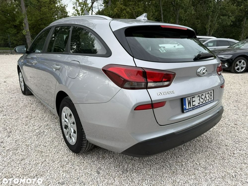 Hyundai i30 1.5 DPI Classic + - 8