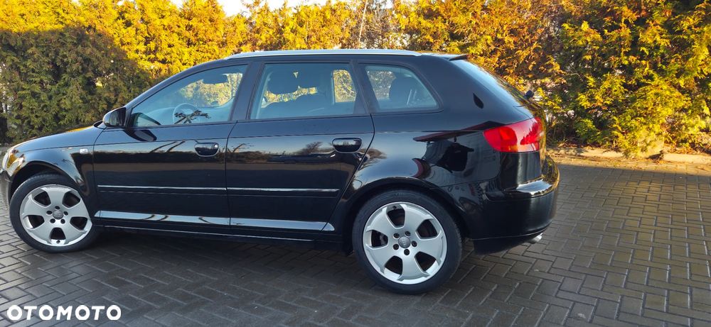 Audi A3 Sportback 2.0 TDI DPF Quattro Attraction - 8