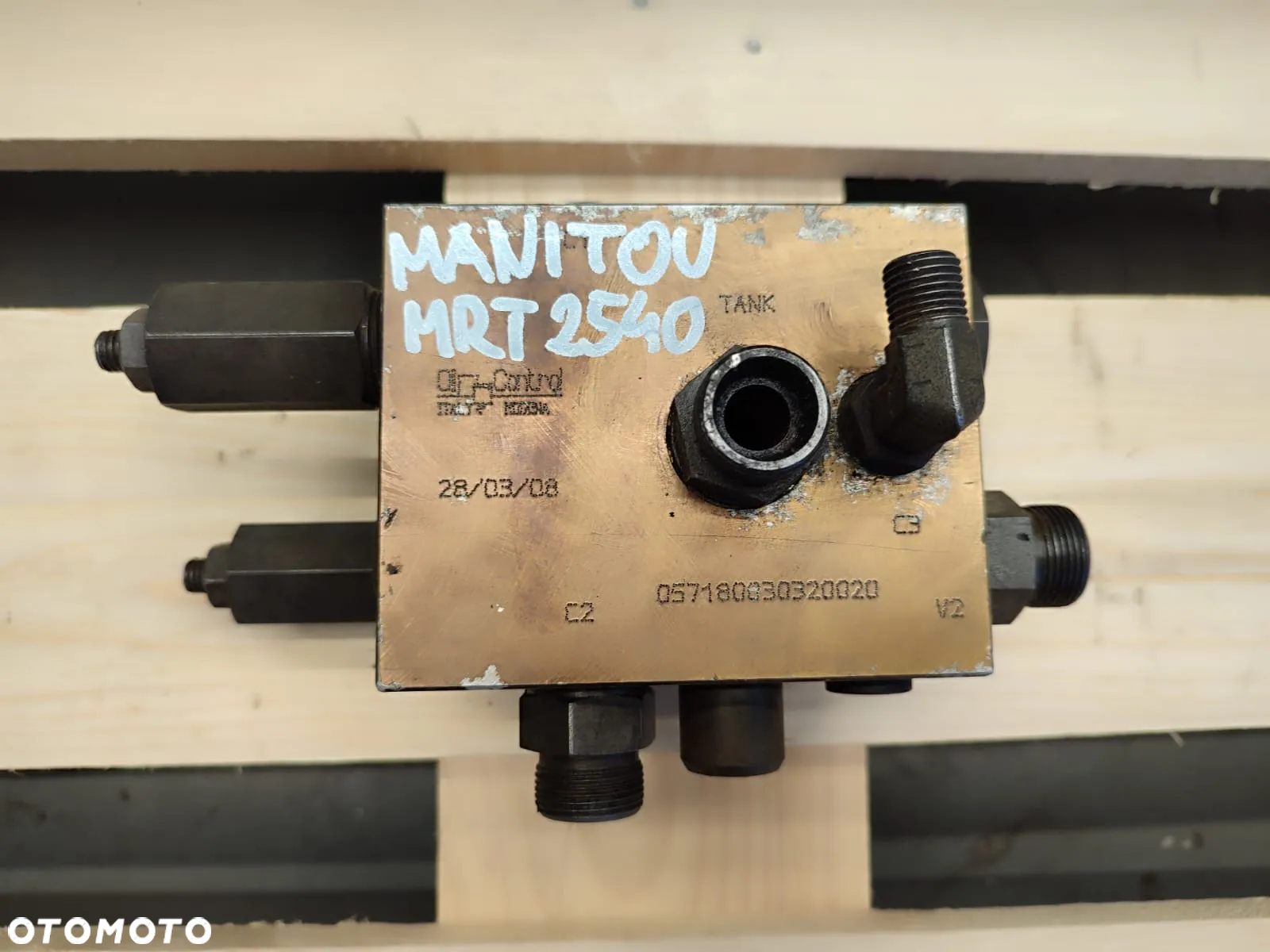 Zawór hydrauliczny 057180030320020 Manitou MRT 2540 - 5