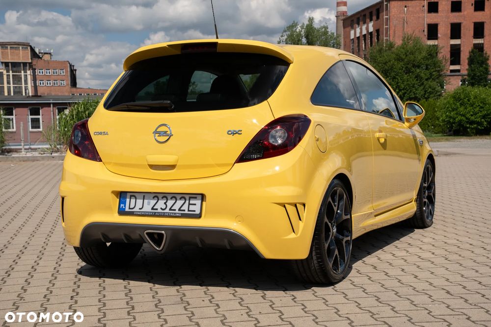 Opel Corsa 1.6 Turbo OPC - 4