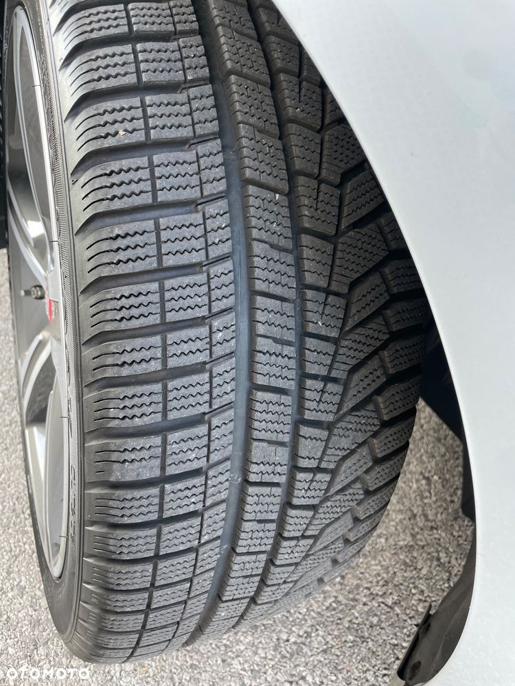 Jaguar XF 2.0 P250 R-Dynamic S - 27