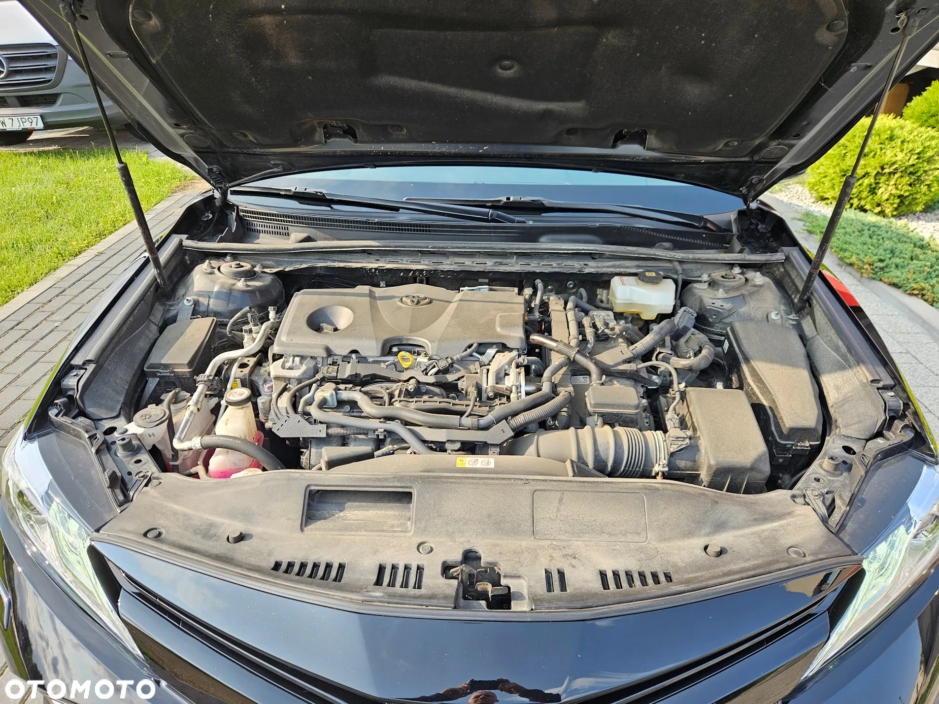 Toyota Camry 2.5 Hybrid Executive CVT - 12