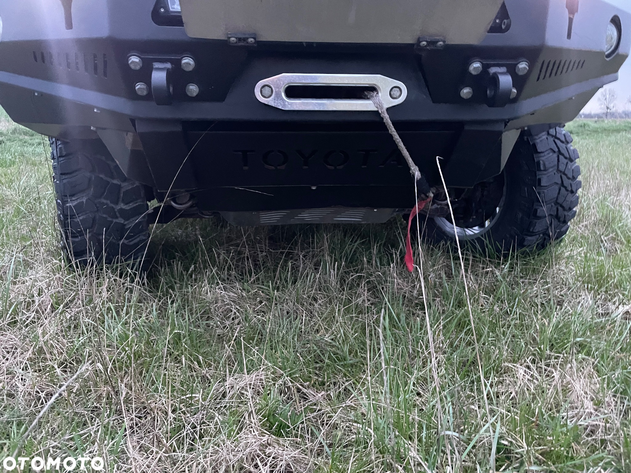 Toyota Hilux - 12
