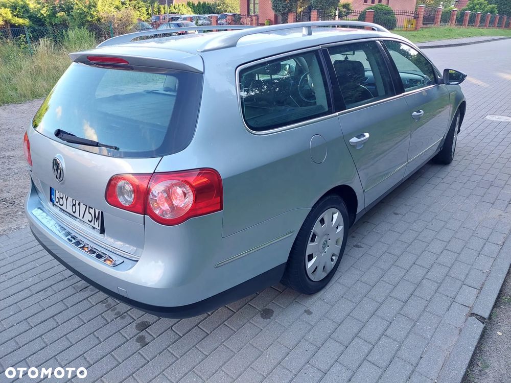 Volkswagen Passat 1.9 TDI Highline - 4