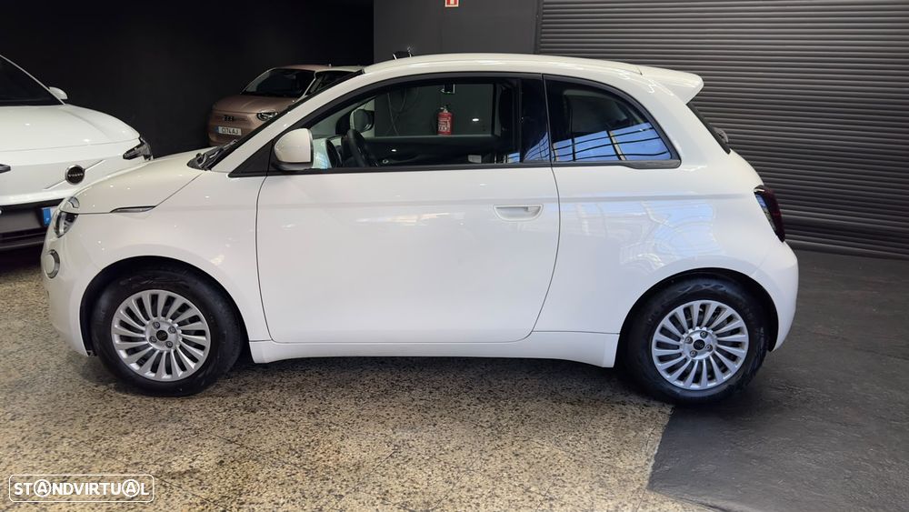 Fiat 500e 3 + 1 23,8kWh Icon - 11