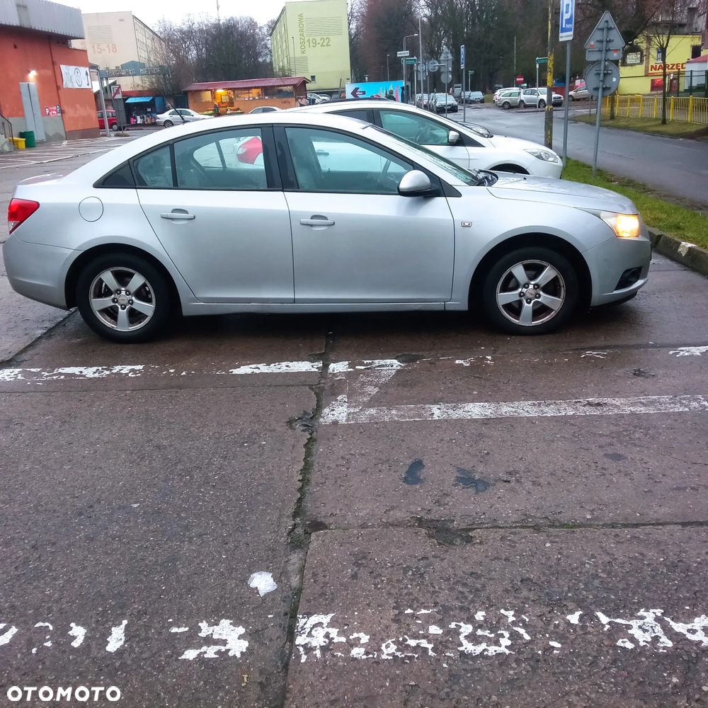 Chevrolet Cruze 1.6 Base - 7