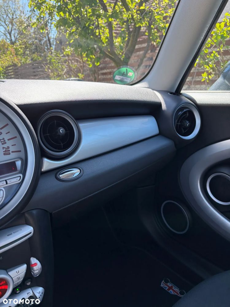 MINI Cooper 50 Camden - 11