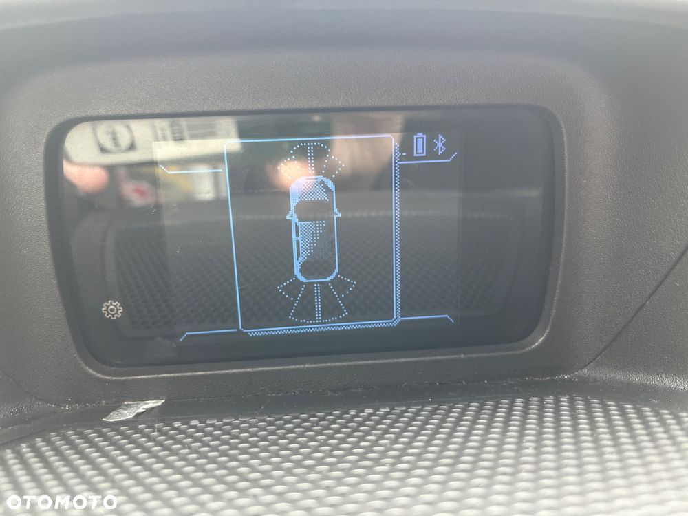 Ford Tourneo Custom - 28