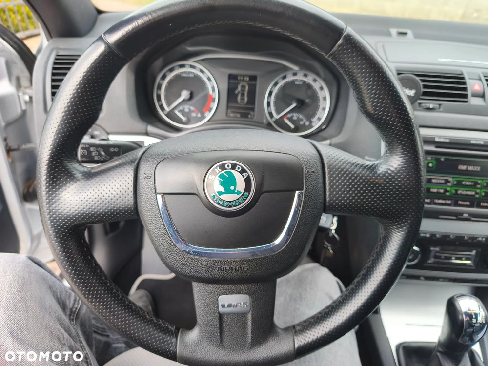 Skoda Octavia 2.0 TDI DPF RS - 29