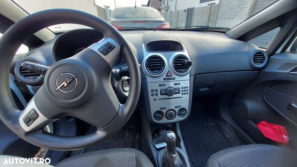 Opel Corsa 1.2 Essentia - 6