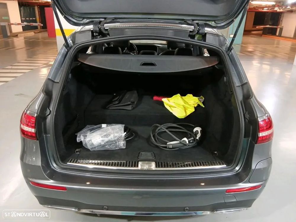 Mercedes-Benz E 300 de AMG Line - 11