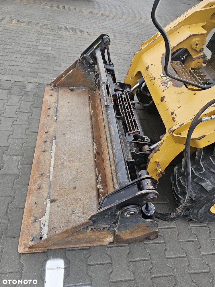 Caterpillar 262 D3 - 5