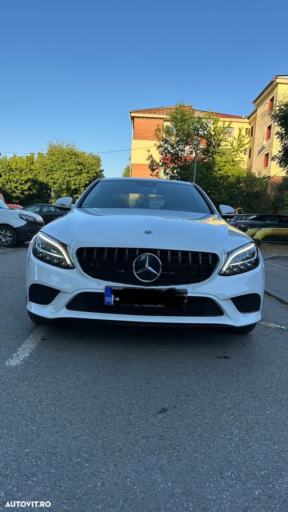 Mercedes-Benz C 220 d 4Matic T 9G-TRONIC Avantgarde - 3