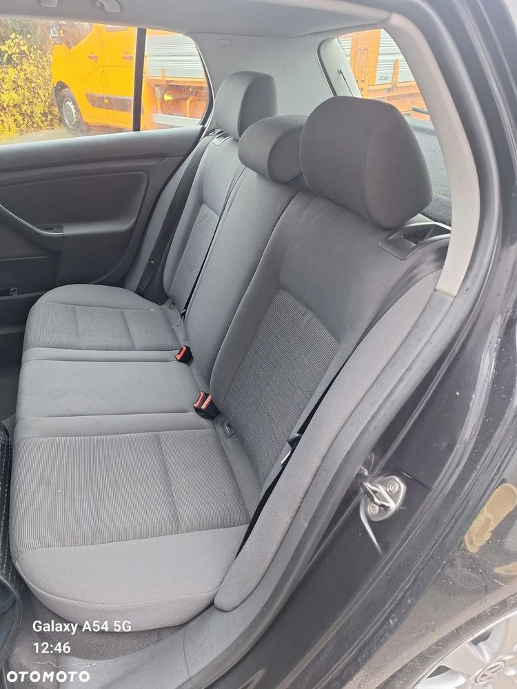 Volkswagen Golf V 1.9 TDI Comfortline - 17