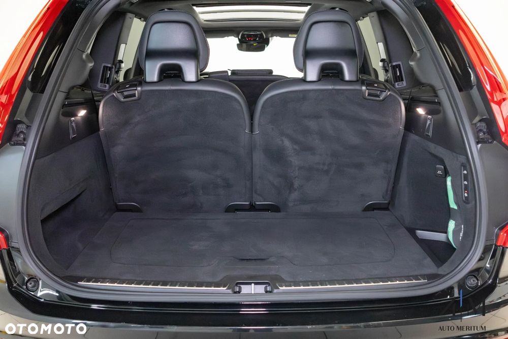 Volvo XC 90 B5 D AWD Ultimate Dark 7os - 36
