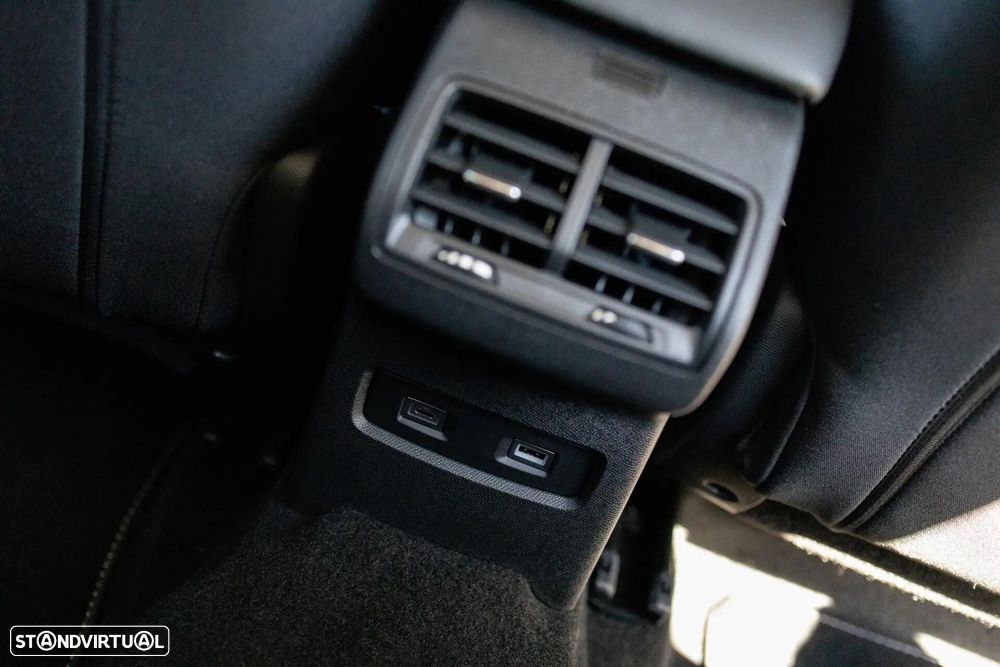 Citroën e-C4 X 50 kWh Shine - 38
