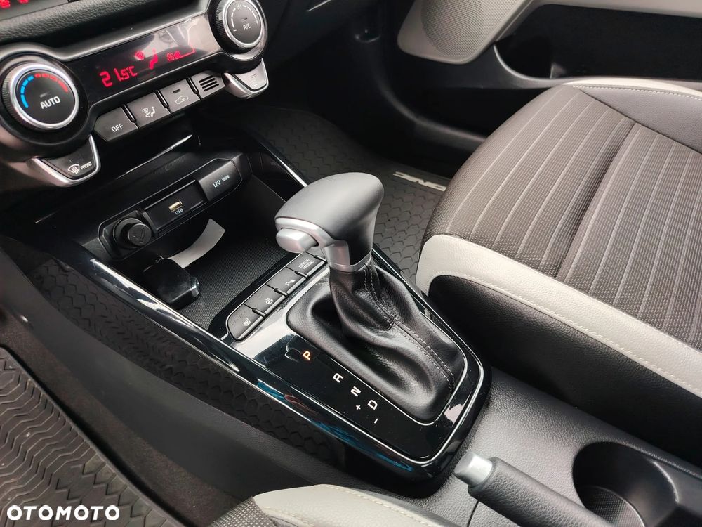 Kia Stonic 1.0 T-GDI L Business Line DCT - 36