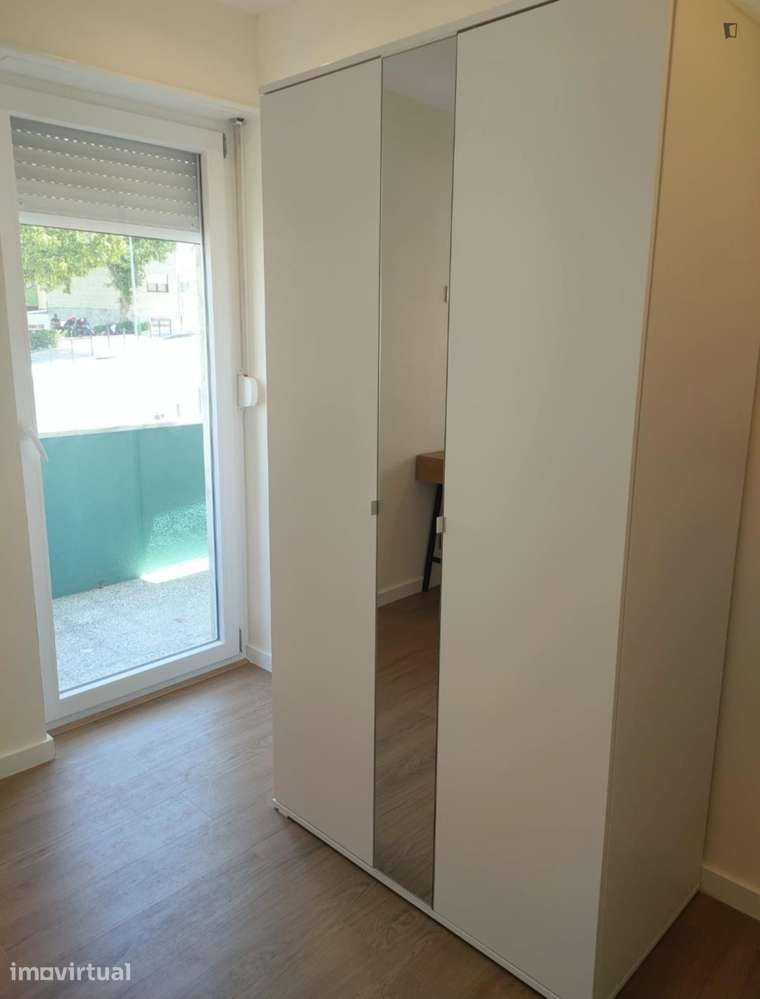 Quarto - localizado em Amadora Lisbon - Grande imagem: 3/18