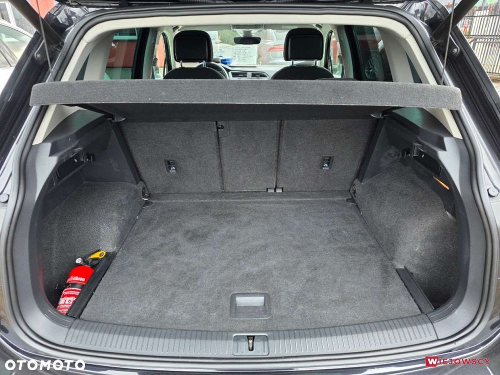 Volkswagen Tiguan - 16