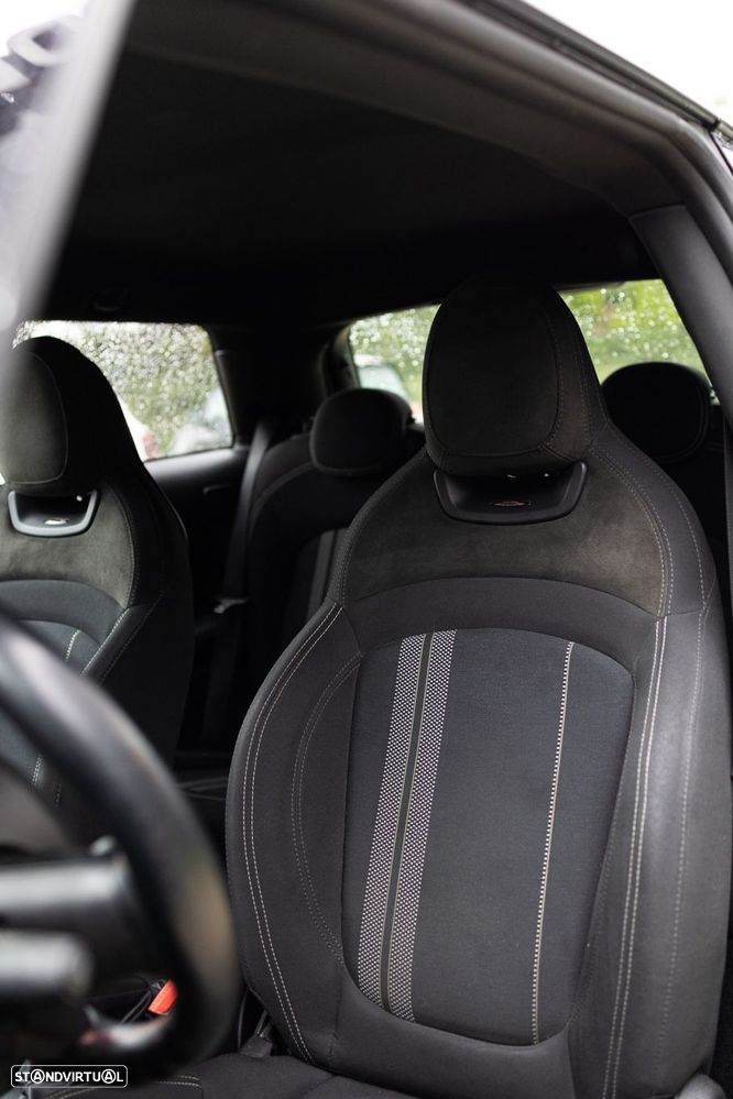 MINI 3 Portas Cooper D Auto - 10