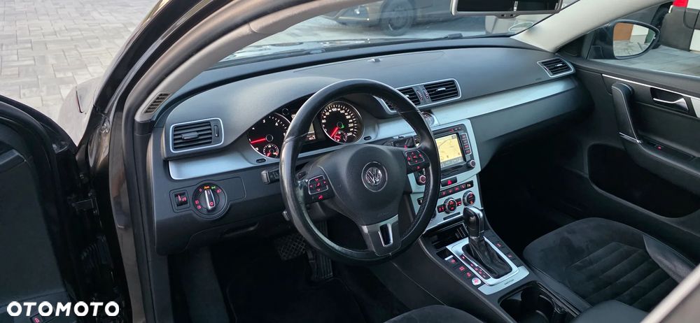 Volkswagen Passat 2.0 TDI 4Mot Highline DSG - 10