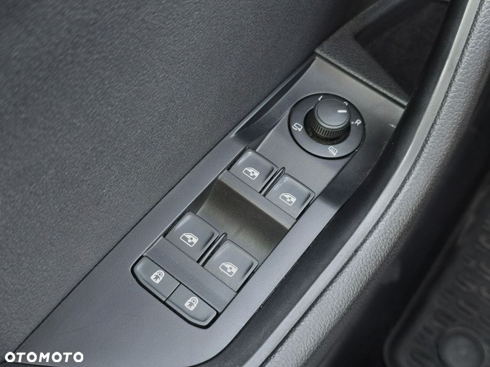 Skoda Superb 2.0 TDI Ambition DSG7 - 17
