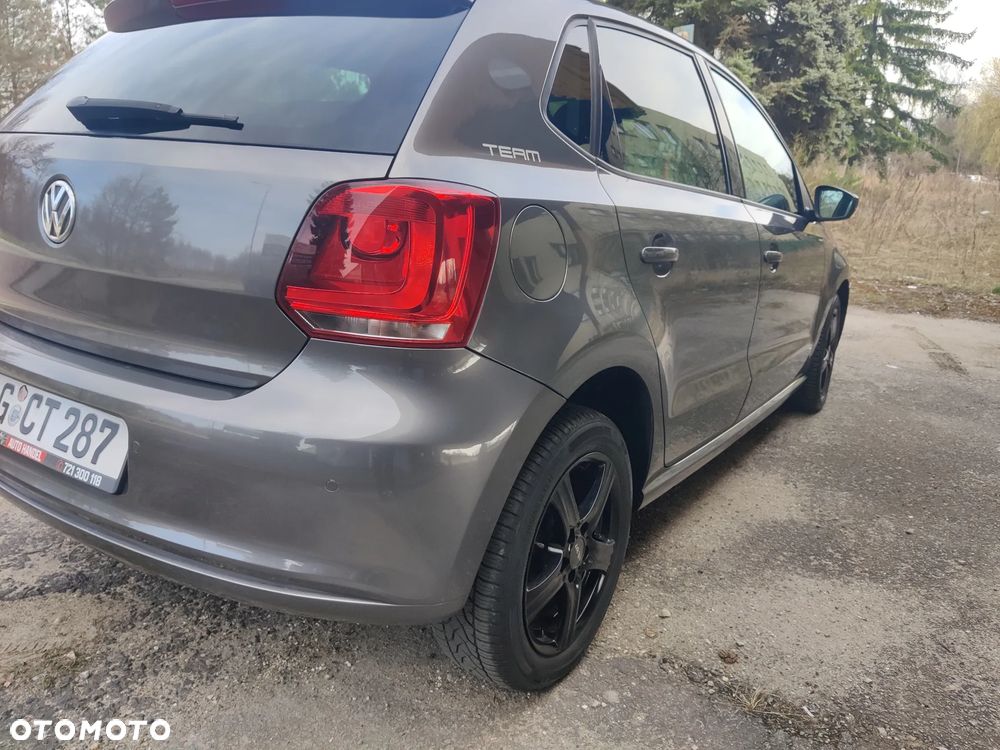 Volkswagen Polo 1.2 MATCH - 11
