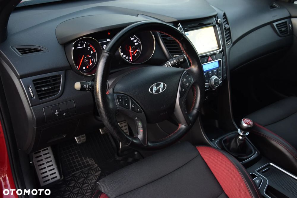 Hyundai i30 1.6 T GDI Turbo - 21