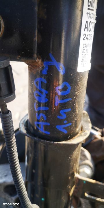 ZACISK WAHACZ LEWY PRZÓD OPEL ASTRA IV J 1.4i TB - 8