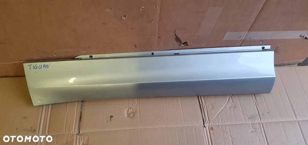 Listwa drzwi lewy przód przednia lewa VW Tiguan 5NA854939B - 1