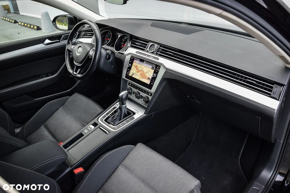 Volkswagen Passat 1.5 TSI EVO Elegance DSG - 19
