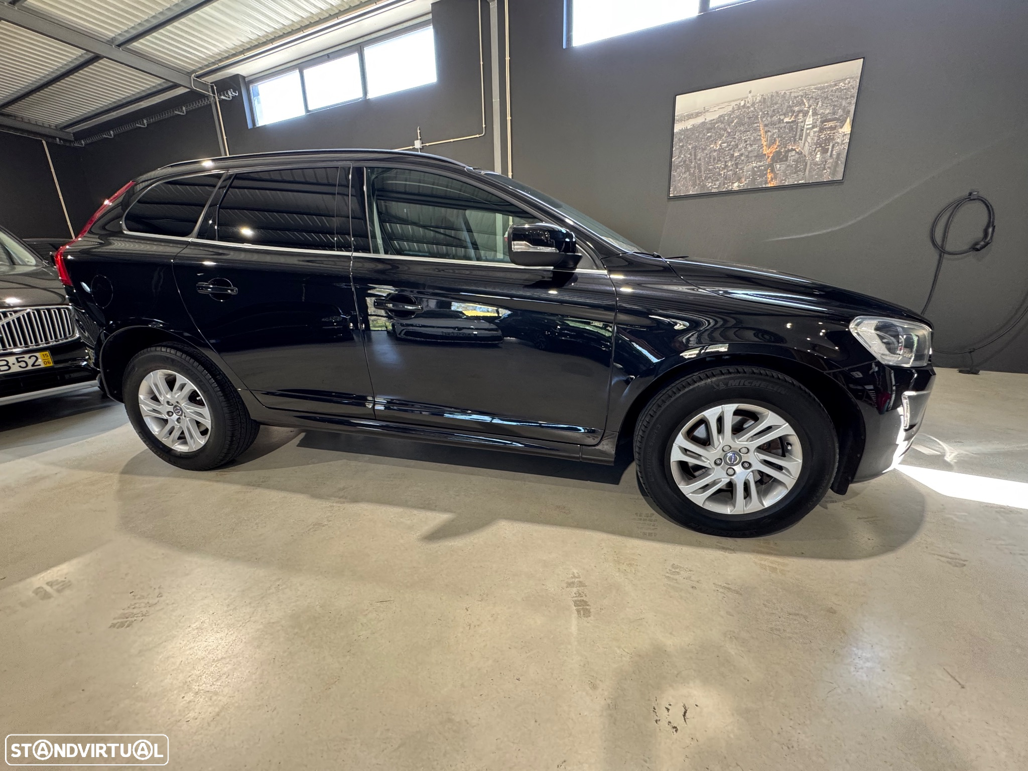 Volvo XC 60 2.0 D4 Momentum - 4