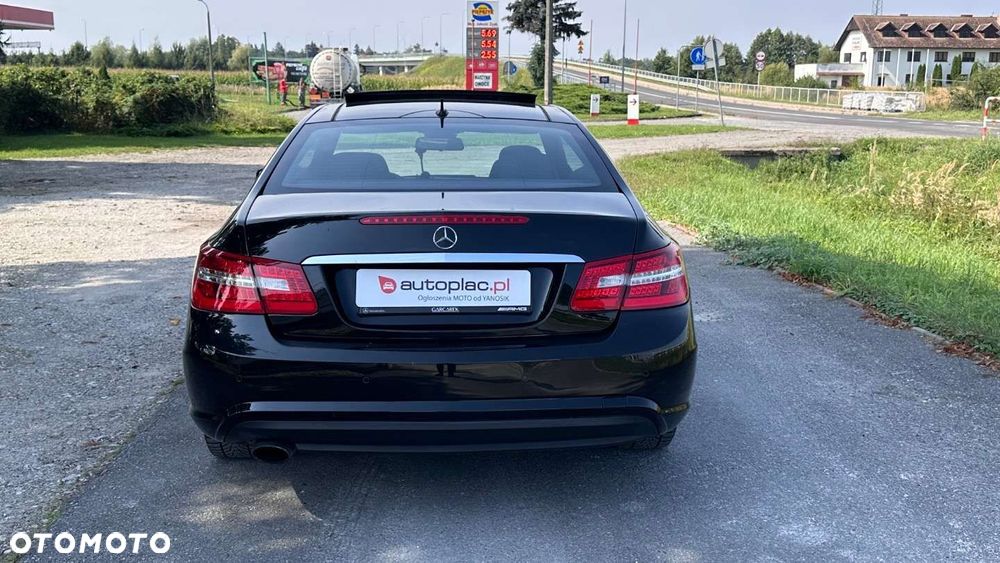 Mercedes-Benz Klasa E - 12