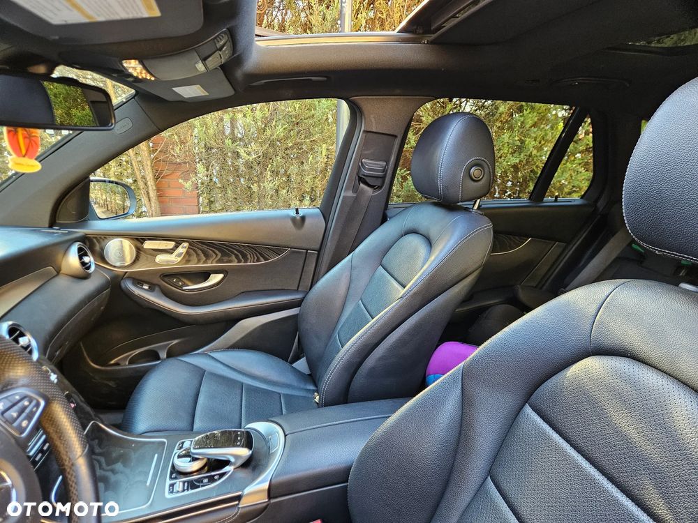 Mercedes-Benz GLC 300 4Matic 9G-TRONIC AMG Line - 7