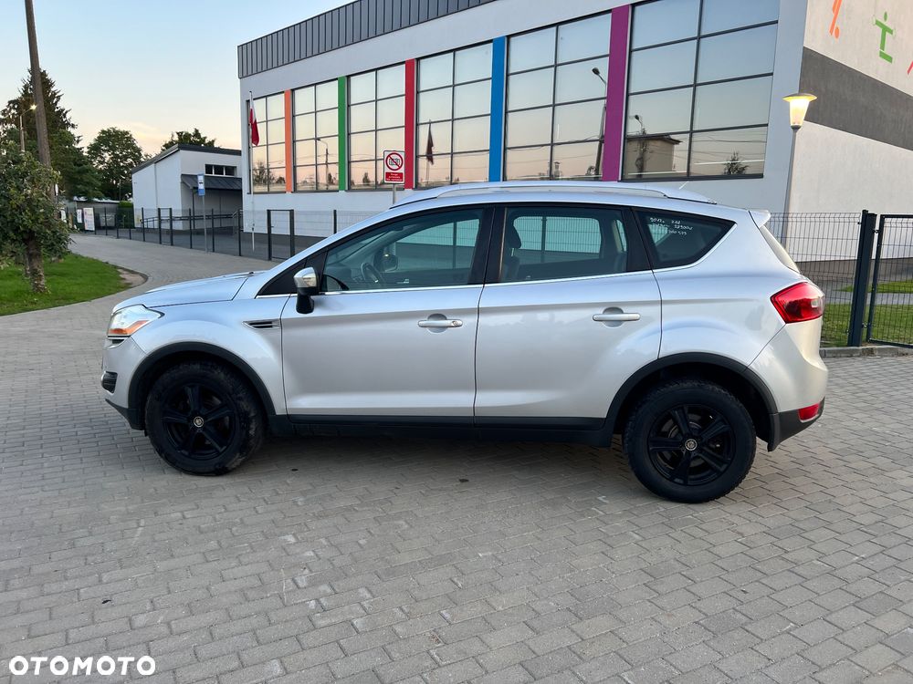 Ford Kuga 2.0 TDCi 2x4 Titanium - 16