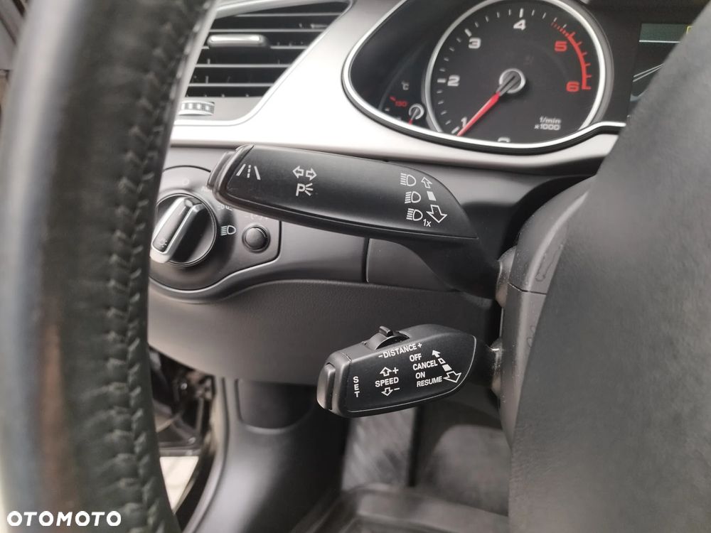 Audi A4 Avant 2.0 TDI DPF quattro S tronic S line Sportpaket - 33