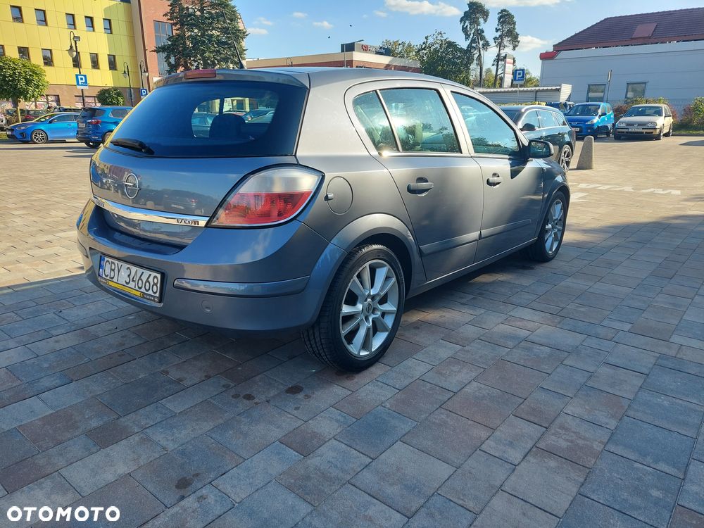 Opel Astra III 1.7 CDTI Cosmo - 4