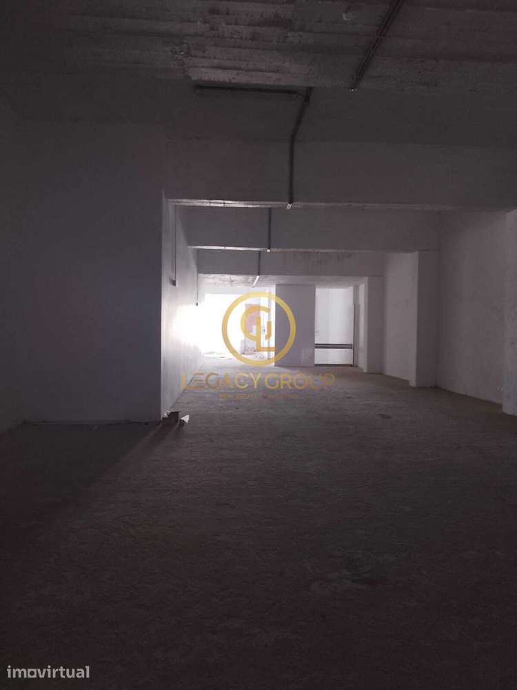 LOJA DE R/C E CAVE EM VENDAS NOVAS - Grande imagem: 4/20