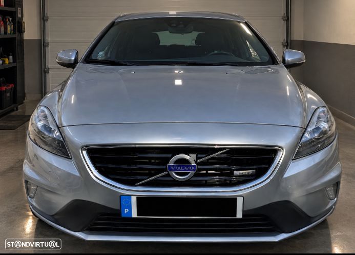 Volvo V40 D2 R Design - 1