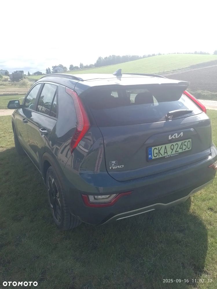 Kia Niro e-Niro 64kWh M - 4