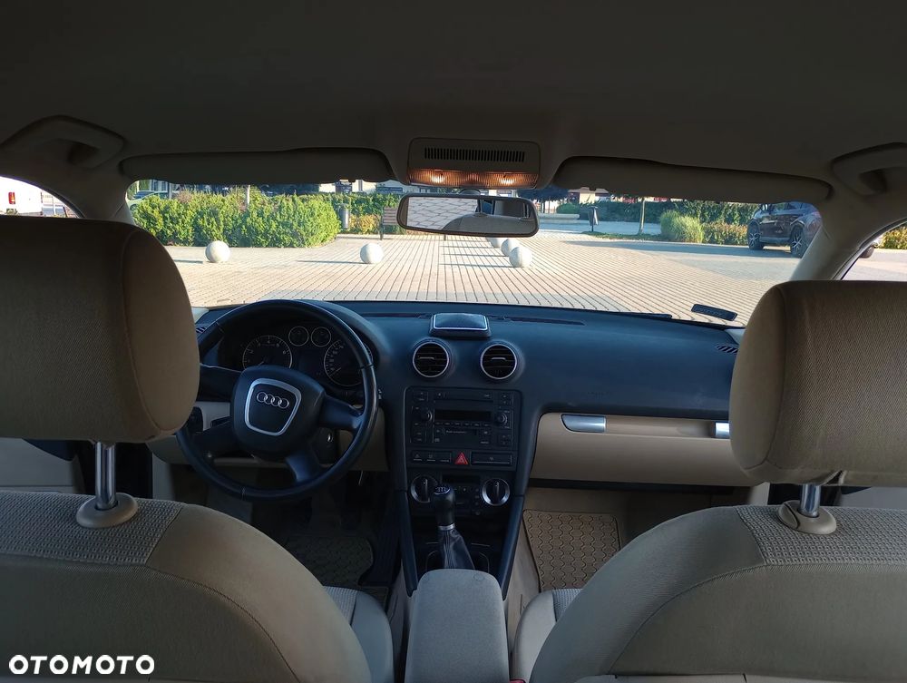 Audi A3 Sportback 2.0 FSI Ambiente - 9