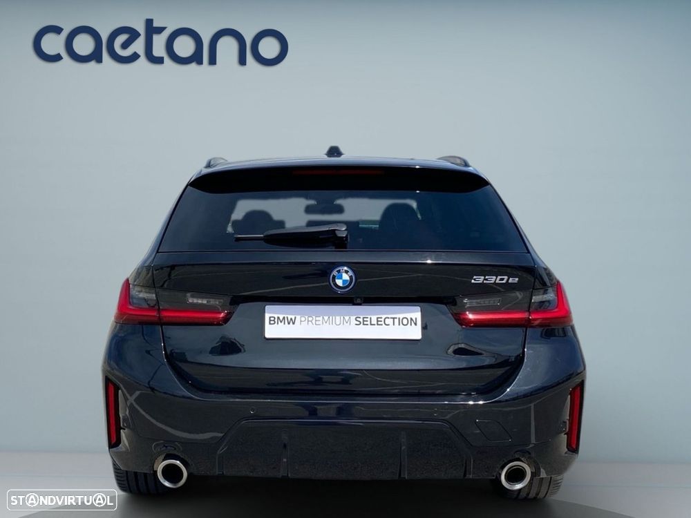 BMW 330 e Pack Desportivo M Auto - 22