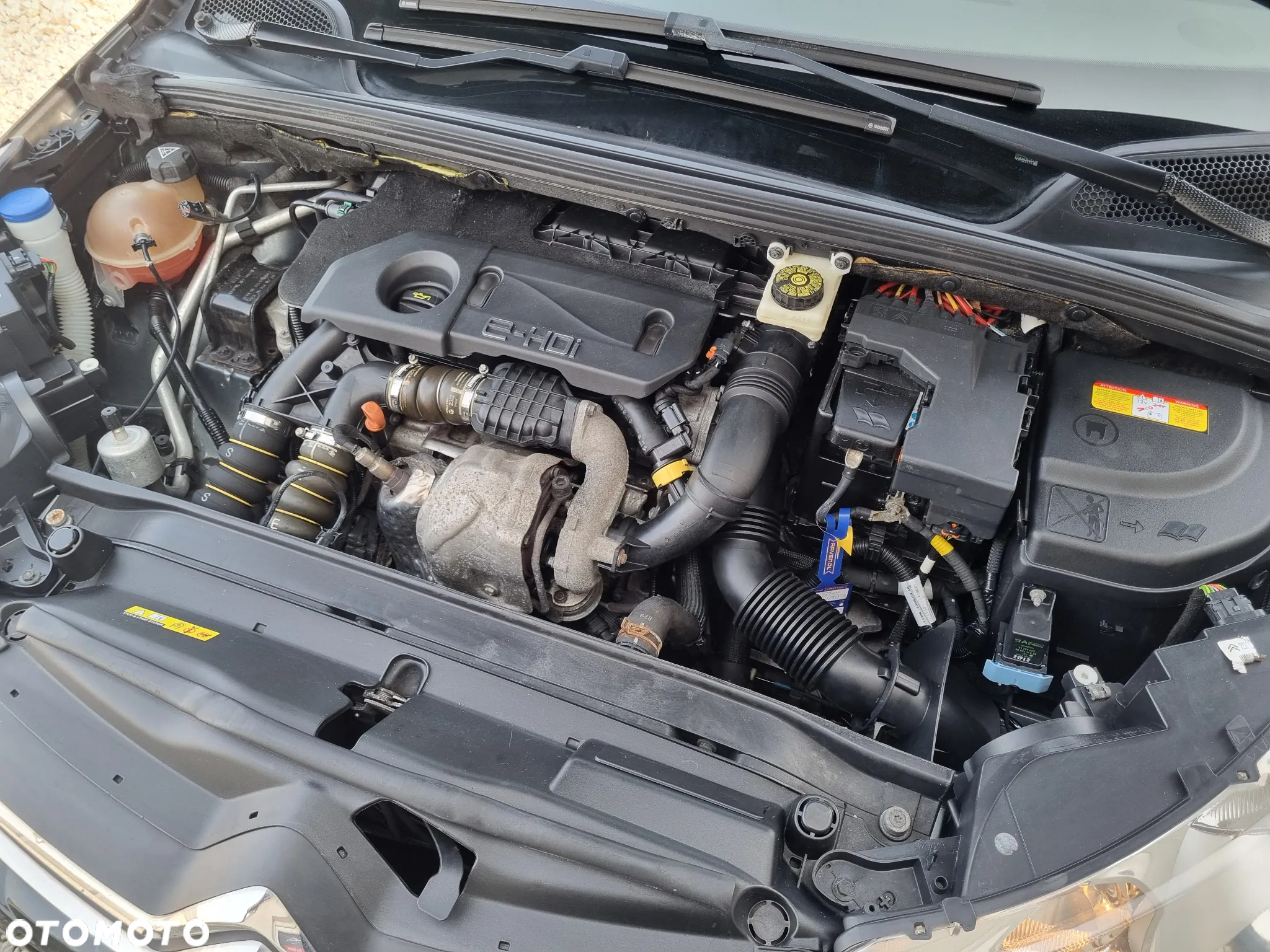 Citroën C4 e-HDi 115 Selection - 13