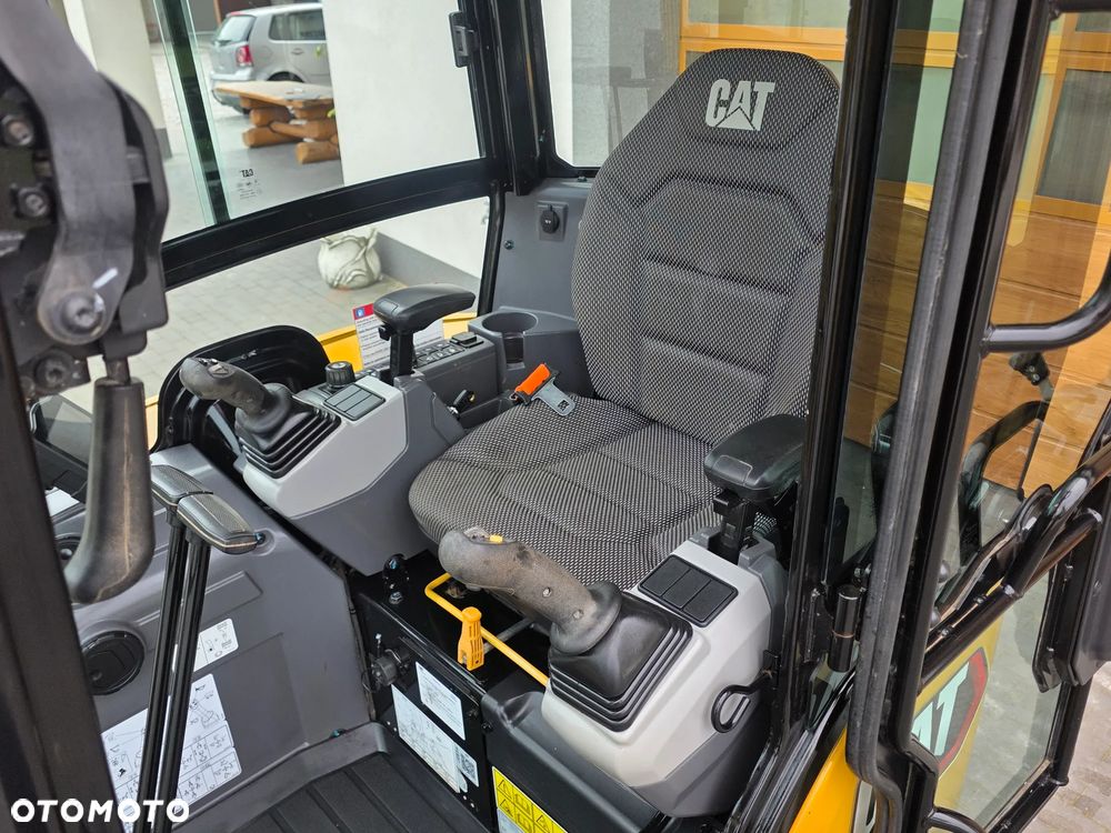 Caterpillar CAT 302.7 CR mini koparka szybkozłącze 3 łyżki piękna serwisowana 1 wł JCB sprowadzona w oryginale - 26