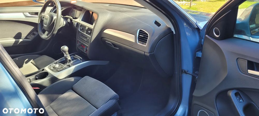 Audi A4 Avant 2.0 TDI DPF Ambiente - 4