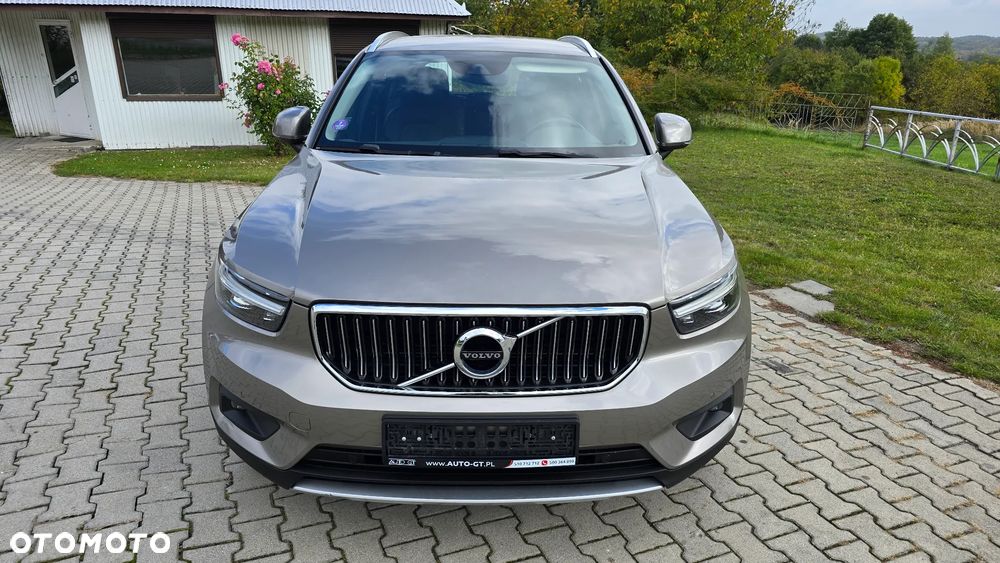 Volvo XC 40 T5 Plug-In Hybrid Momentum Pro - 2